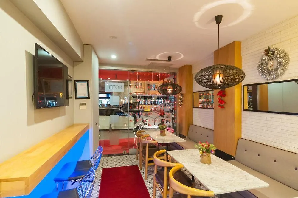 Istanbul Box Hotel