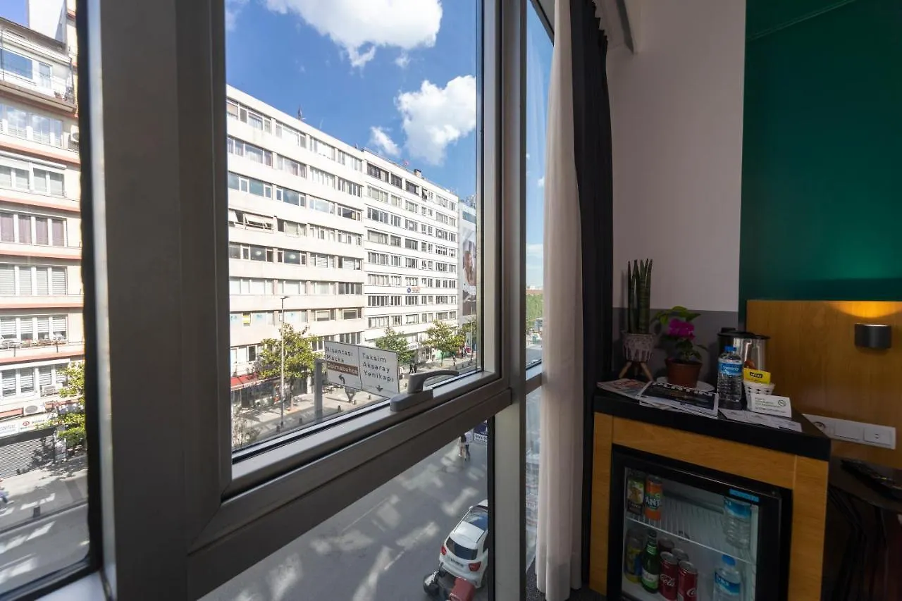 Istanbul Box Hotel